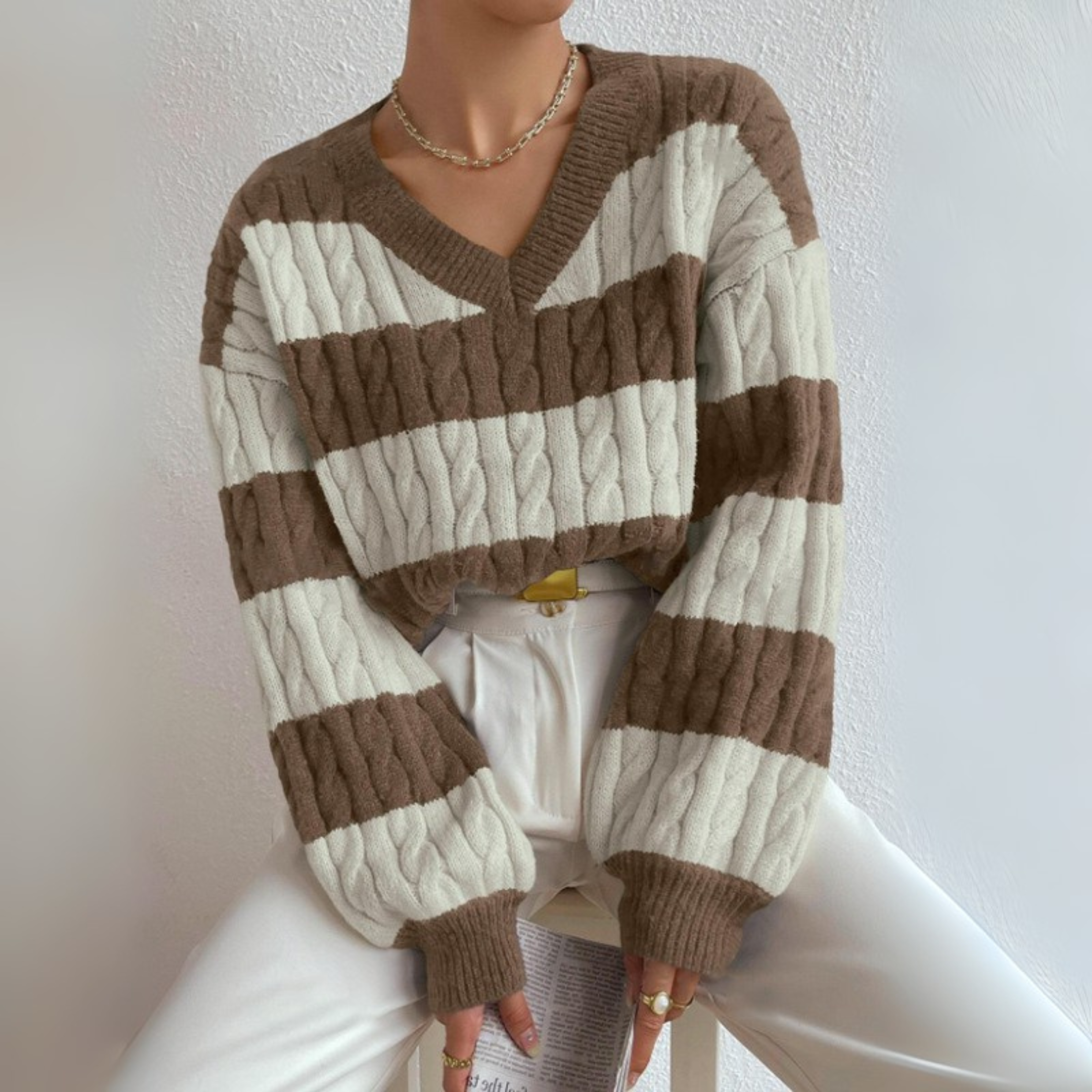 AERIS LONDON™| MORTA™ - Comfy V-Neck Long Sleeve Sweater