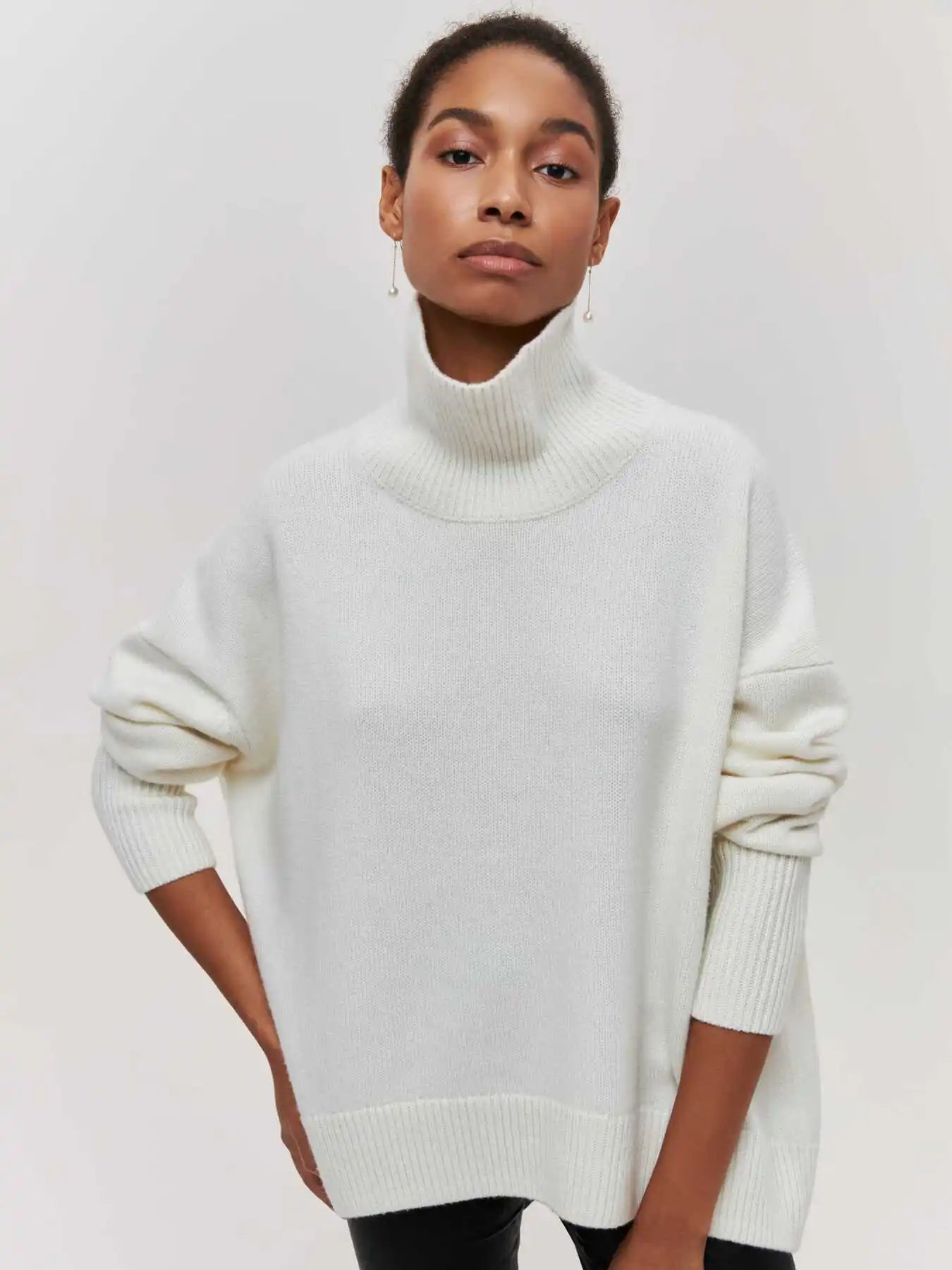 AERIS LONDON™| ALYSSA - Elegant Turtleneck Sweater