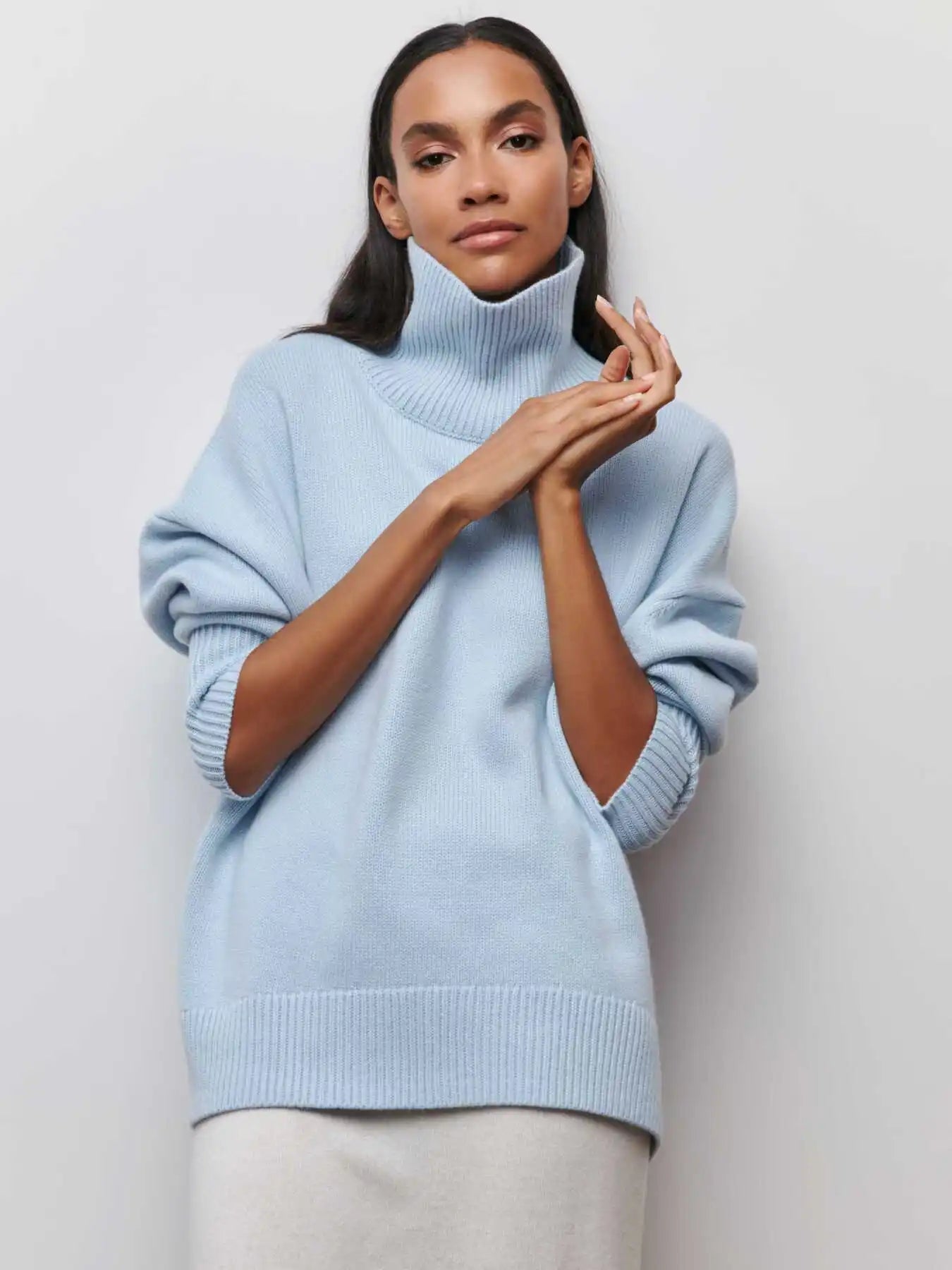 AERIS LONDON™| ALYSSA - Elegant Turtleneck Sweater