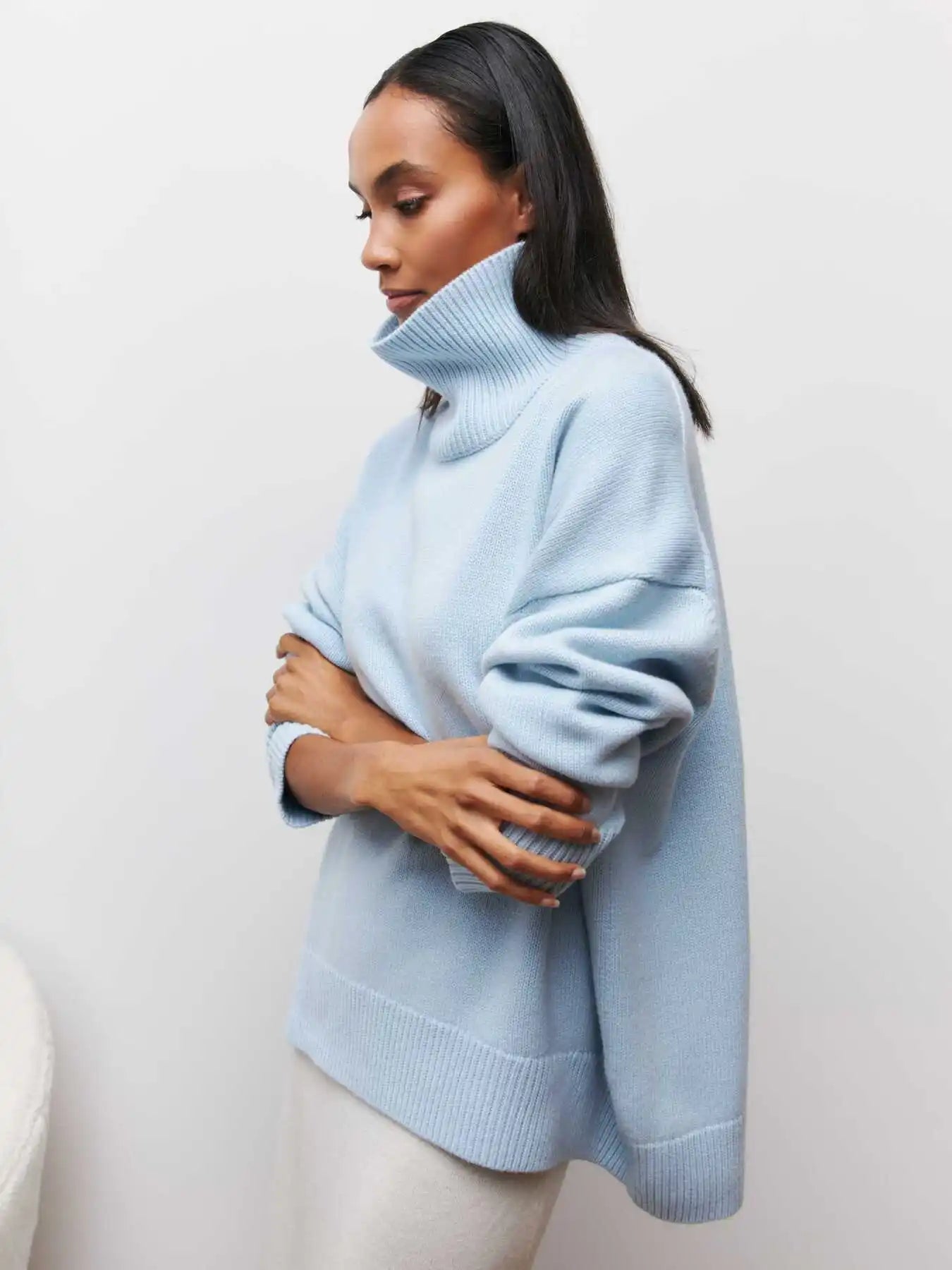 AERIS LONDON™| ALYSSA - Elegant Turtleneck Sweater
