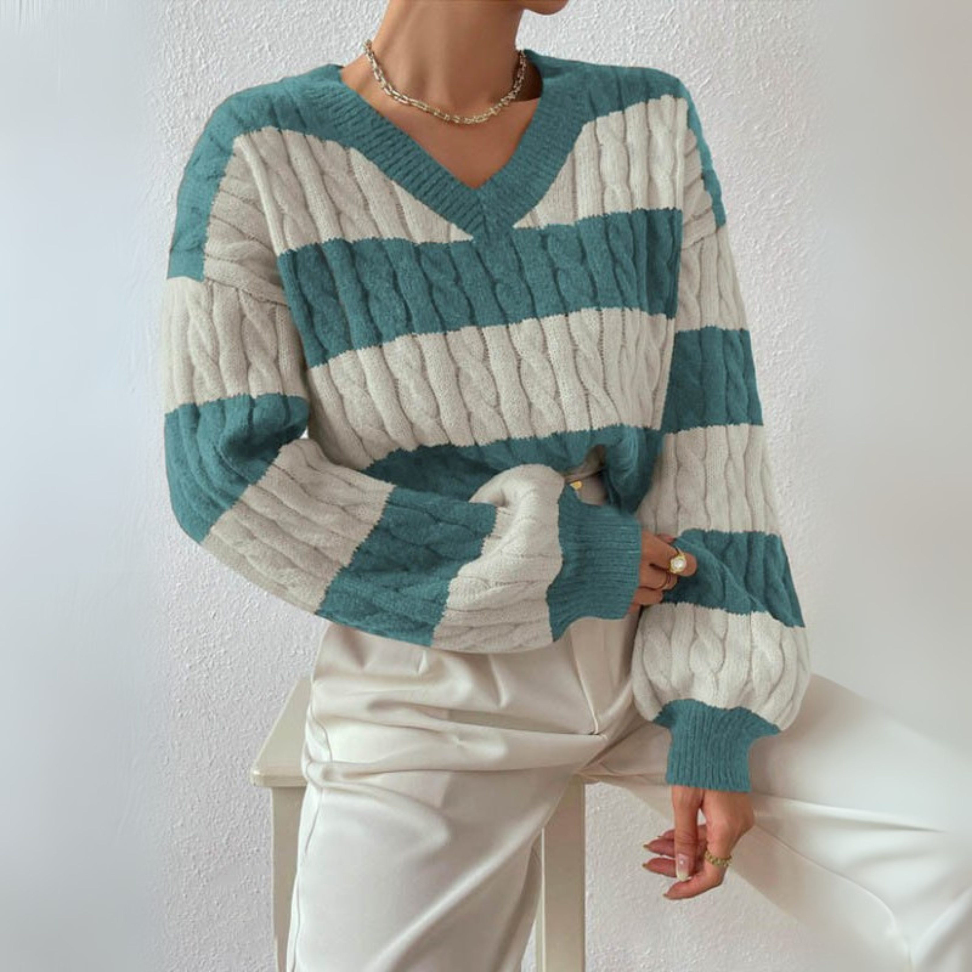 AERIS LONDON™| MORTA™ - Comfy V-Neck Long Sleeve Sweater