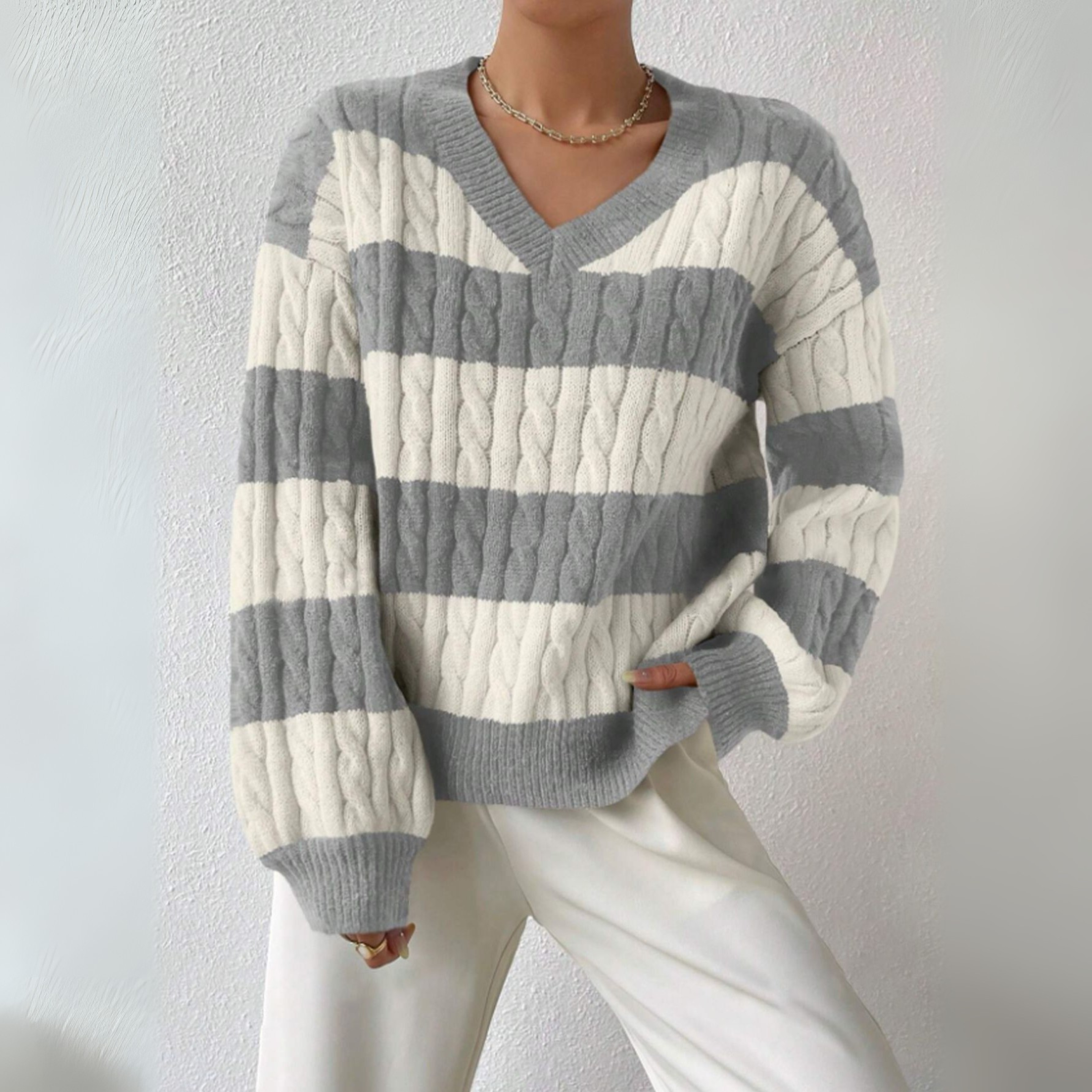 AERIS LONDON™| MORTA™ - Comfy V-Neck Long Sleeve Sweater