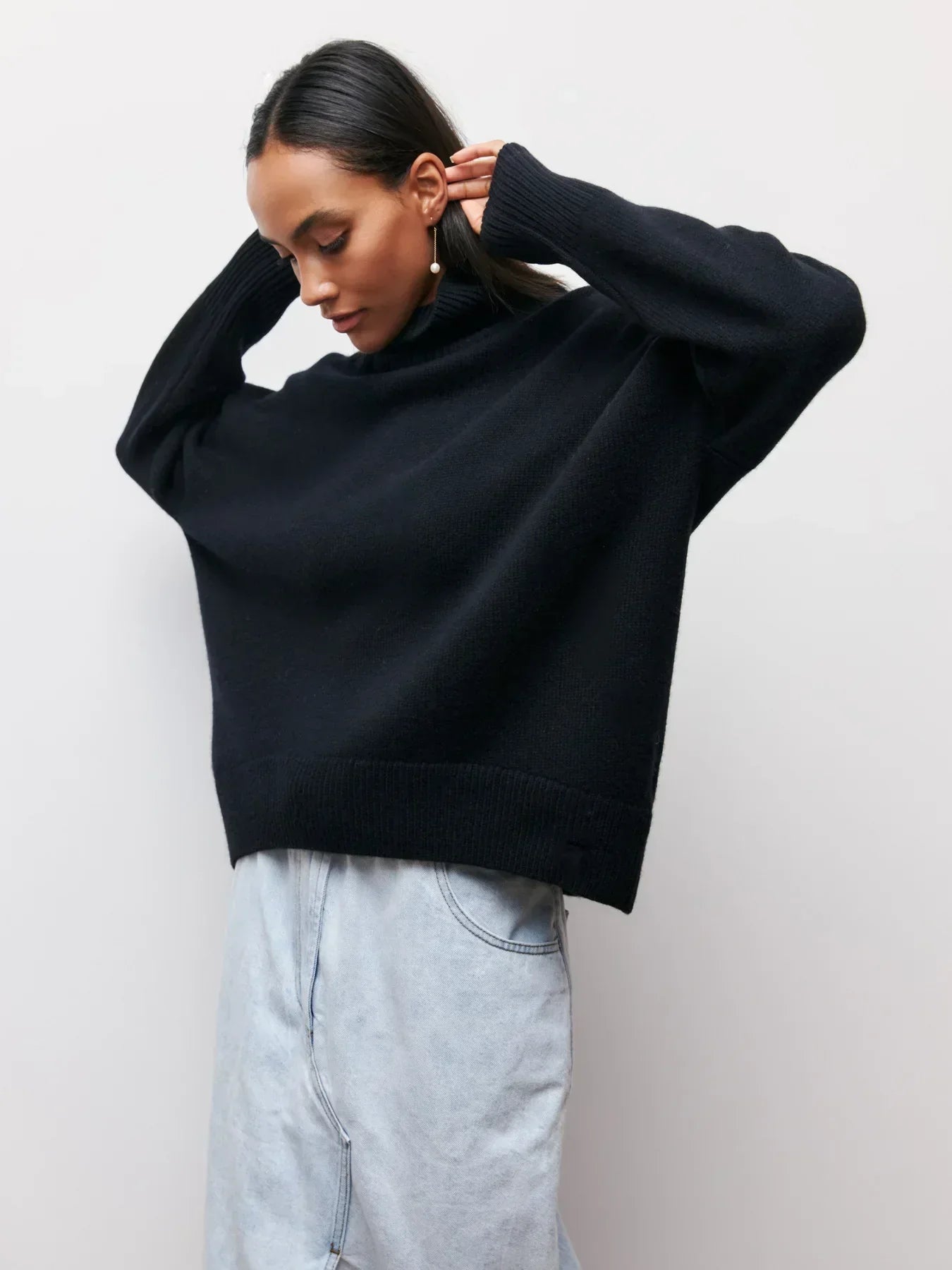 AERIS LONDON™| ALYSSA - Elegant Turtleneck Sweater