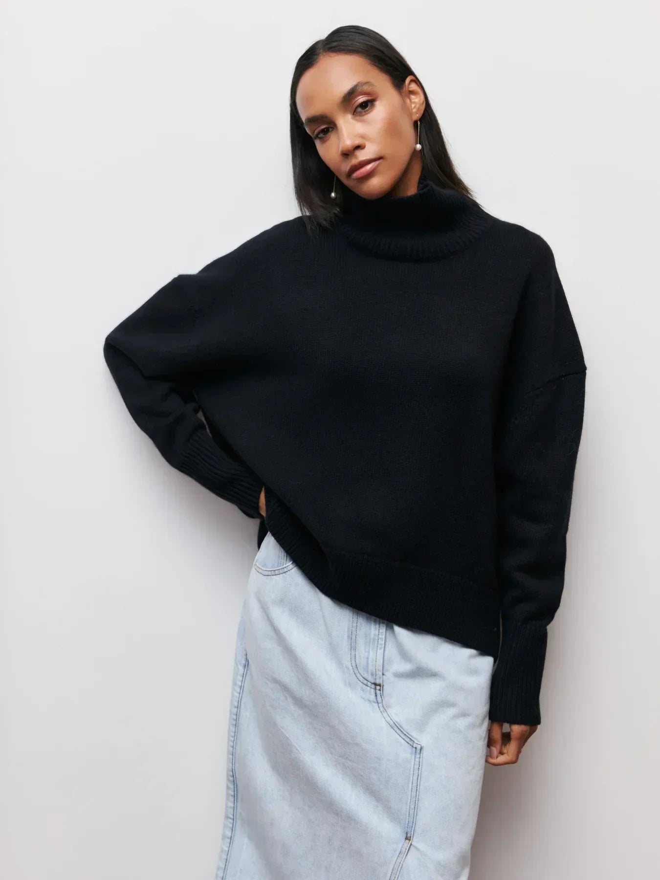 AERIS LONDON™| ALYSSA - Elegant Turtleneck Sweater
